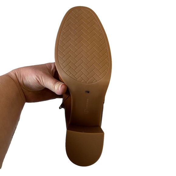 NIB Giani Bernini Olaa booties in color cinnamon. Size 11M. - Picture 9 of 13